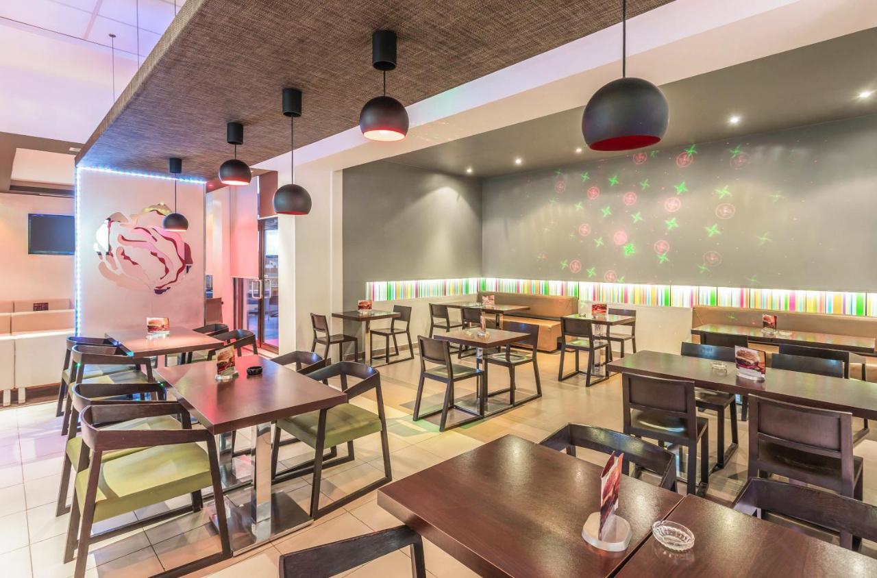 Ibis Oran Les Falaises Kültér fotó