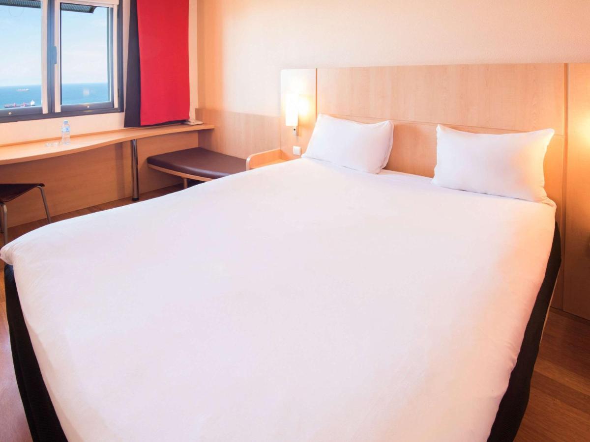 Ibis Oran Les Falaises Kültér fotó