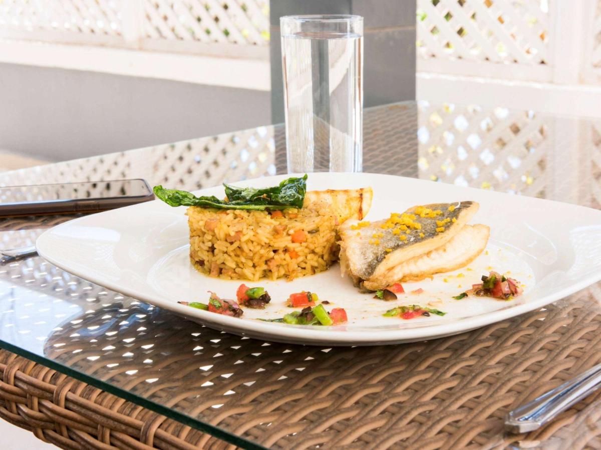 Ibis Oran Les Falaises Kültér fotó
