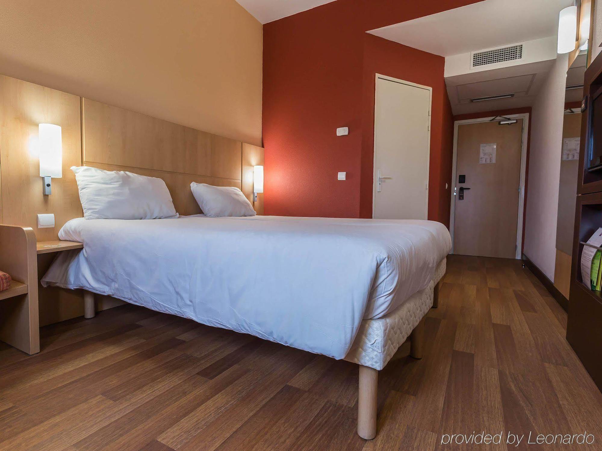 Ibis Oran Les Falaises Kültér fotó