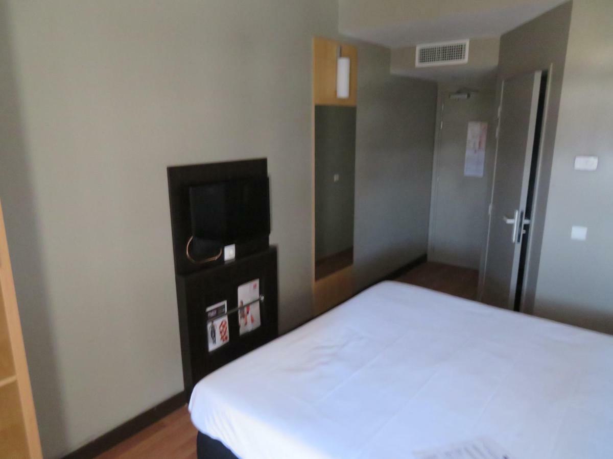 Ibis Oran Les Falaises Kültér fotó